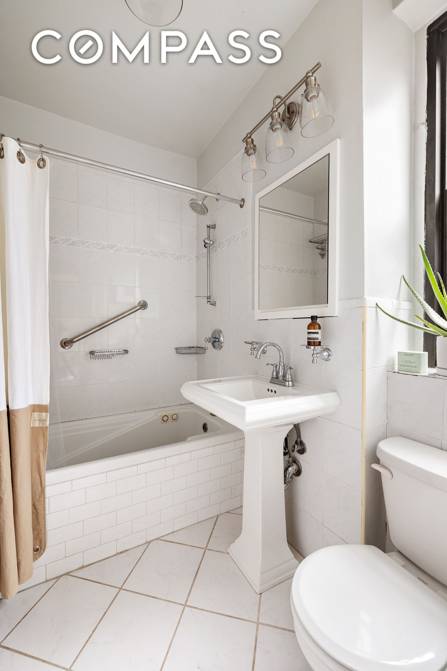 #11 photo, 215 W 91st Street, Upper West Side , NY 10024