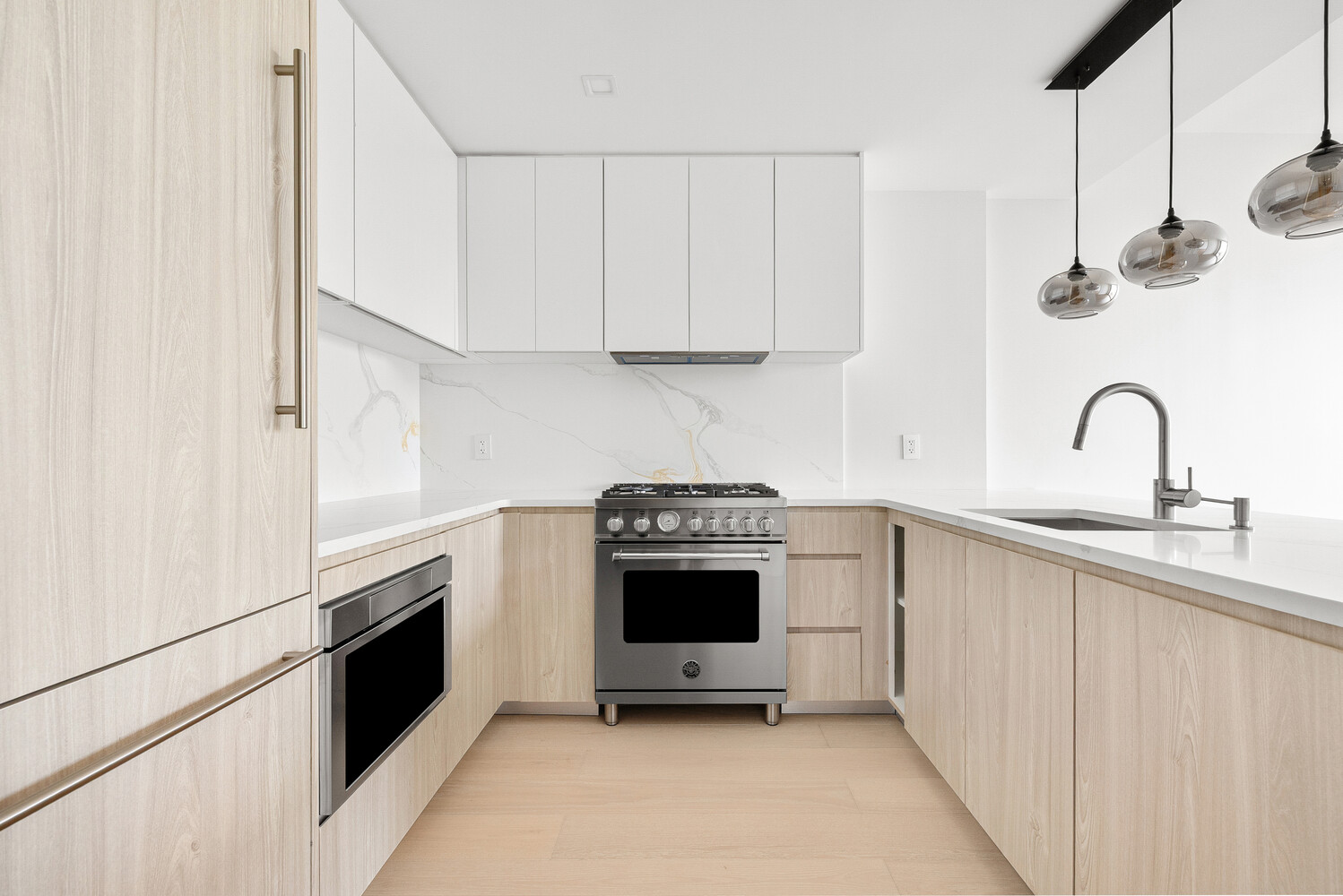 #4 photo, 11-36 45TH Road, Куинс ‖ Long Island City , NY 11101