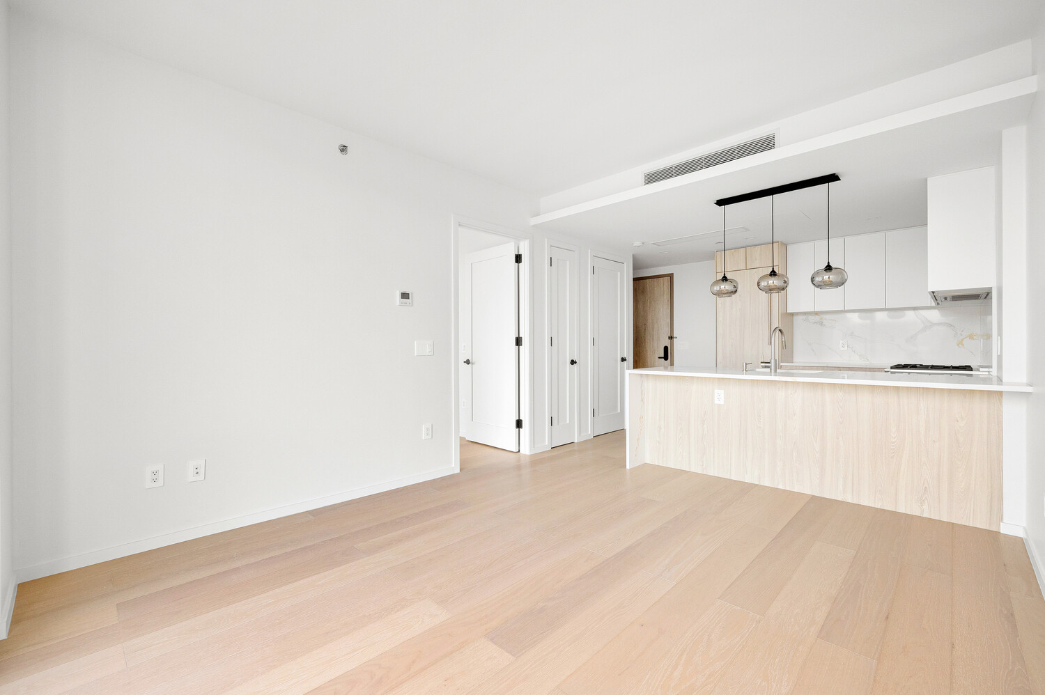 #5 photo, 11-36 45TH Road, Куинс ‖ Long Island City , NY 11101