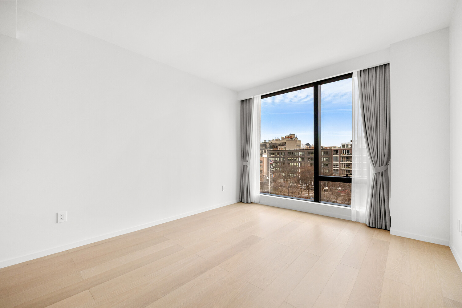 #7 photo, 11-36 45TH Road, Куинс ‖ Long Island City , NY 11101