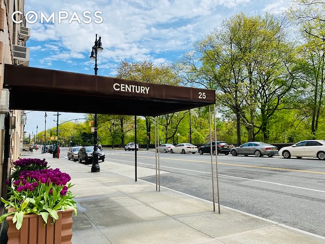 #12 photo, 25 Central Park W, Upper West Side , NY 10023