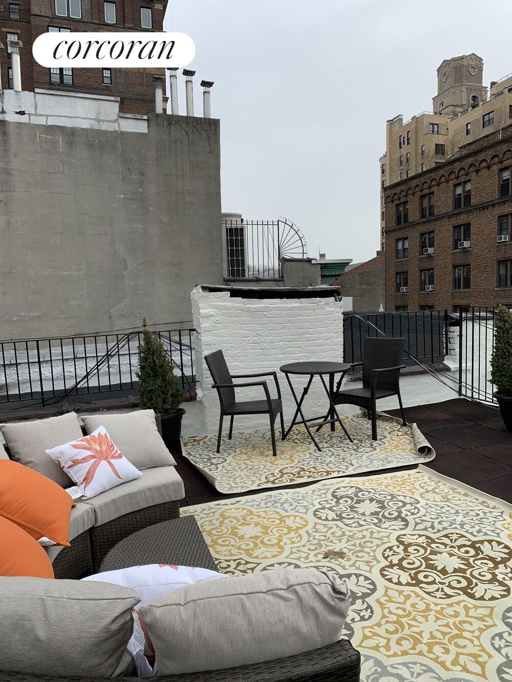 #14 photo, 25 W 70TH Street, Манхэттен ‖ Lincoln Square , NY 10023