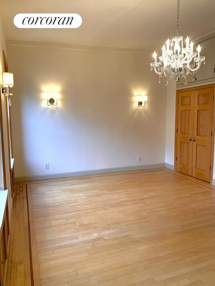 #3 photo, 25 W 70TH Street, Манхэттен ‖ Lincoln Square , NY 10023