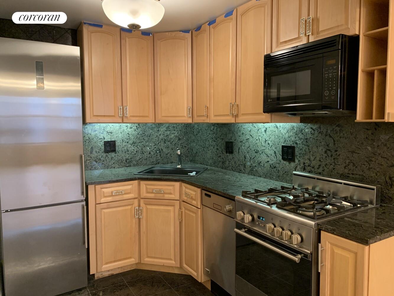 #6 photo, 25 W 70TH Street, Манхэттен ‖ Lincoln Square , NY 10023