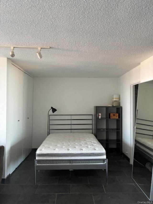 #12 photo, 150-38 Union Turnpike, Flushing , NY 11367