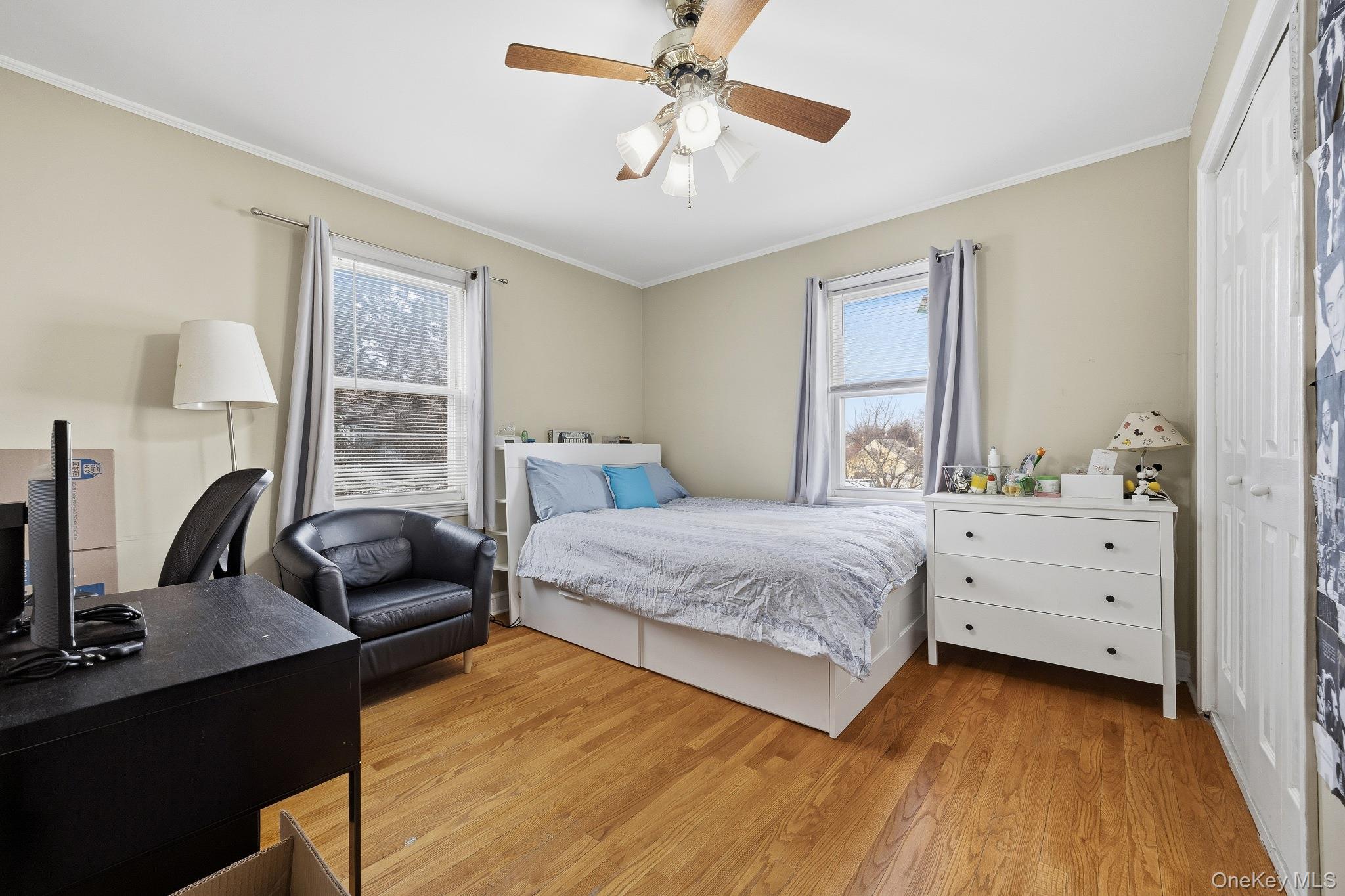 #17 photo, 46-26 Concord Avenue, Great Neck , NY 11020