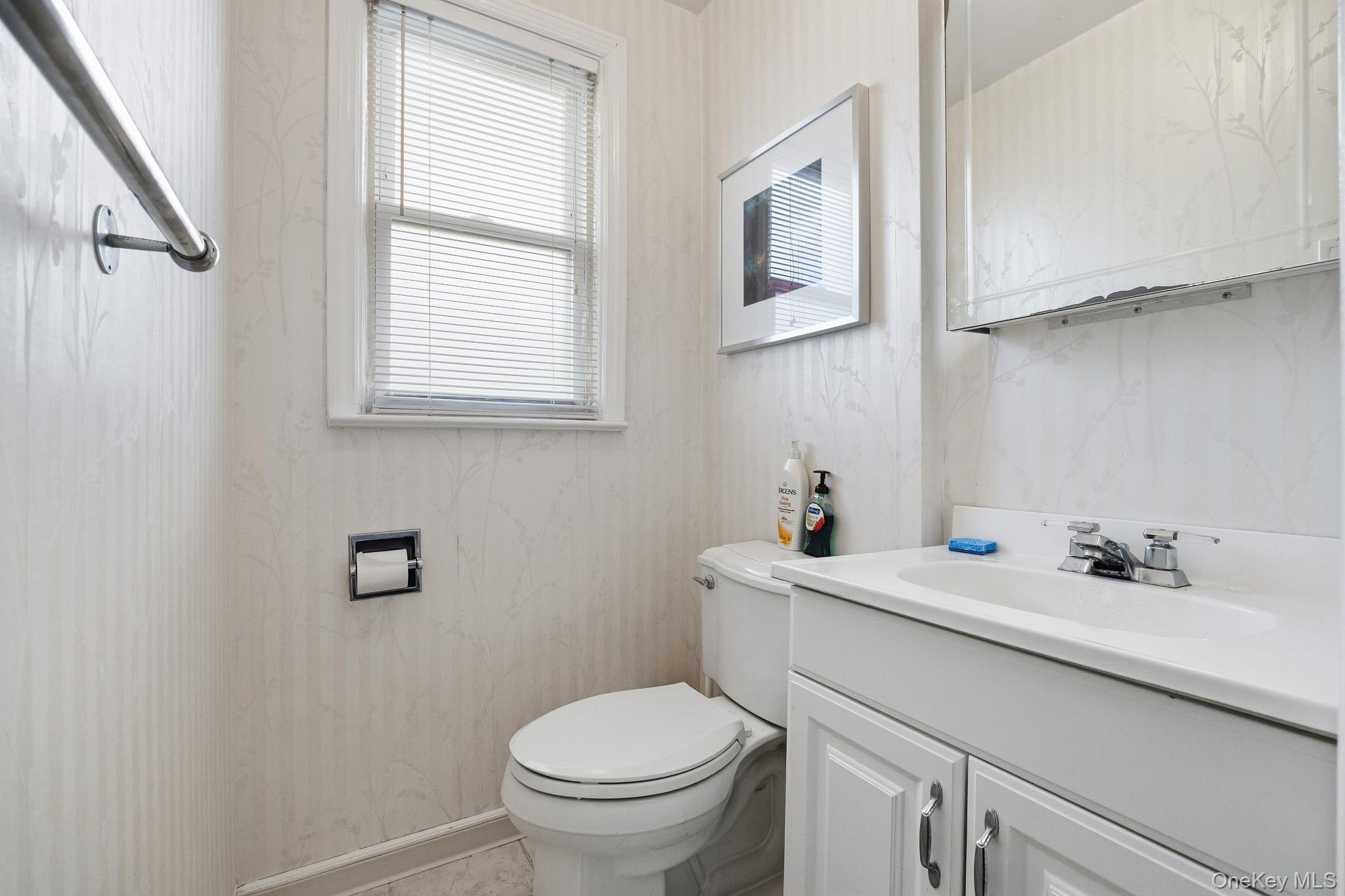 #20 photo, 46-26 Concord Avenue, Great Neck , NY 11020