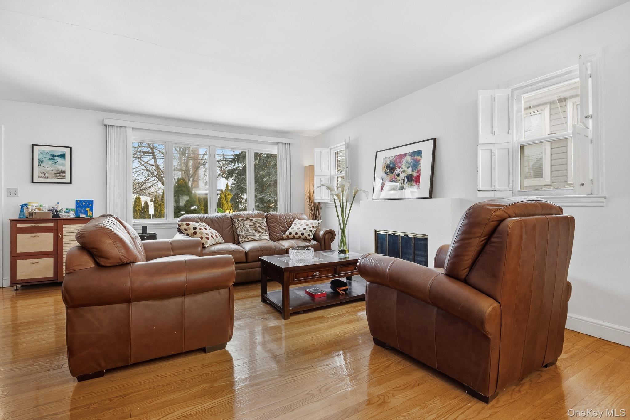 #4 photo, 46-26 Concord Avenue, Great Neck , NY 11020