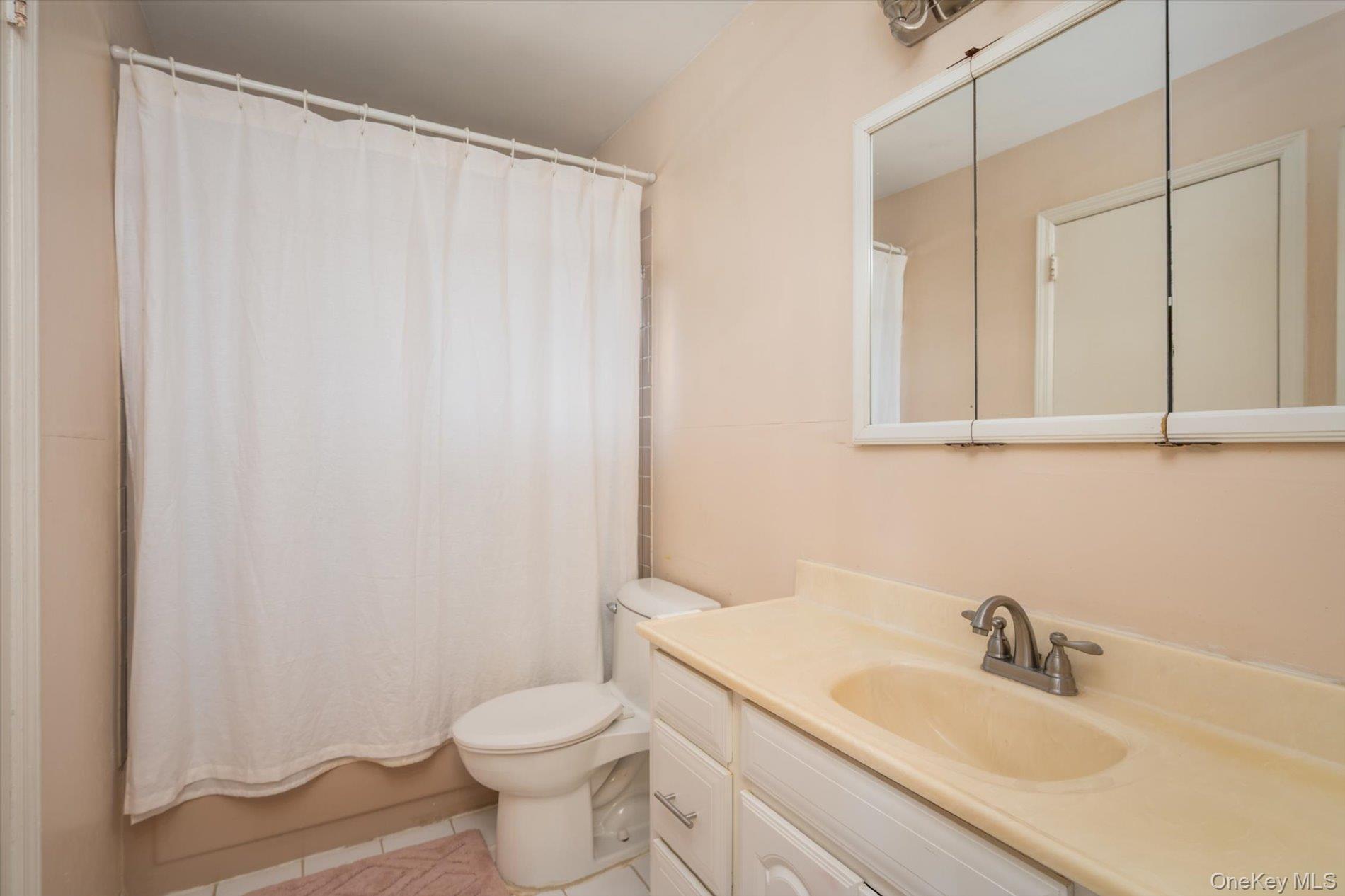 #10 photo, 7 Stein Street, Valley Stream , NY 11580