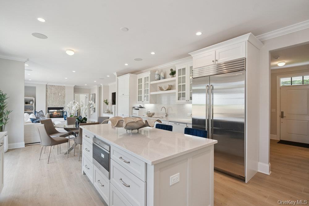 #18 photo, 48 Plainview Road, Woodbury , NY 11797