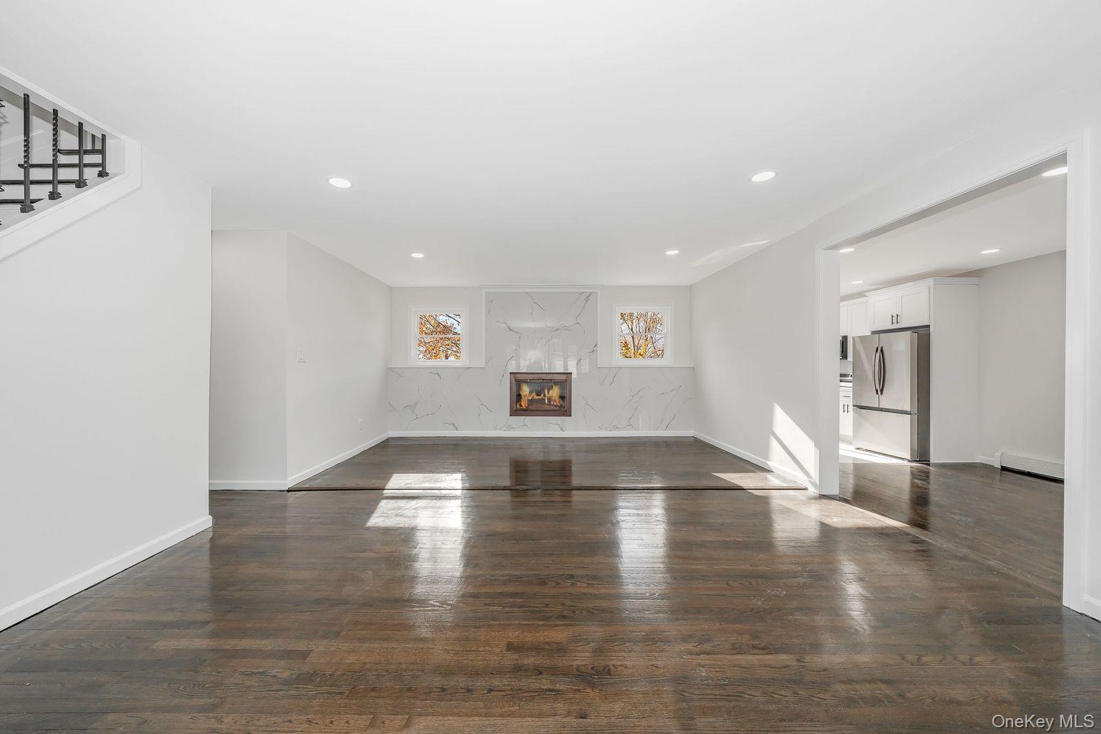 #11 photo, 42 Ronald Drive, Amityville , NY 11701