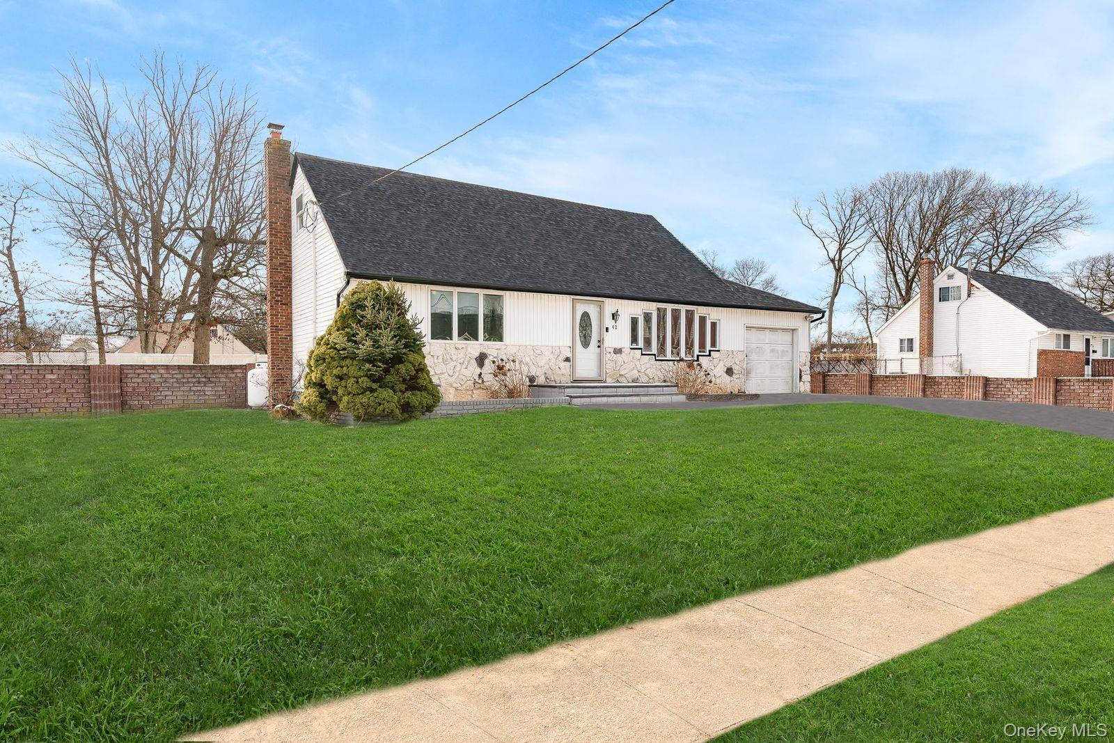 #2 photo, 42 Ronald Drive, Amityville , NY 11701