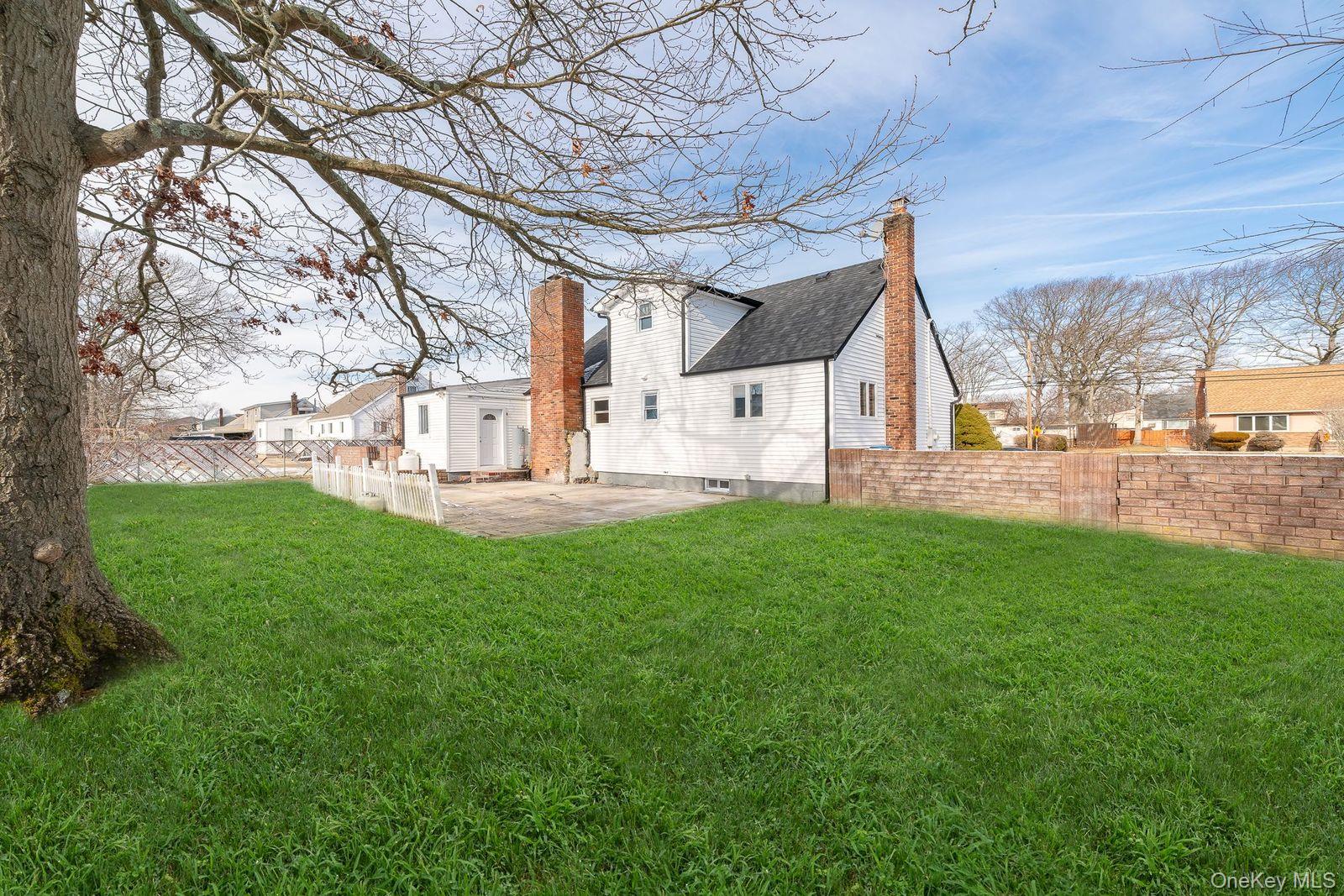 #6 photo, 42 Ronald Drive, Amityville , NY 11701