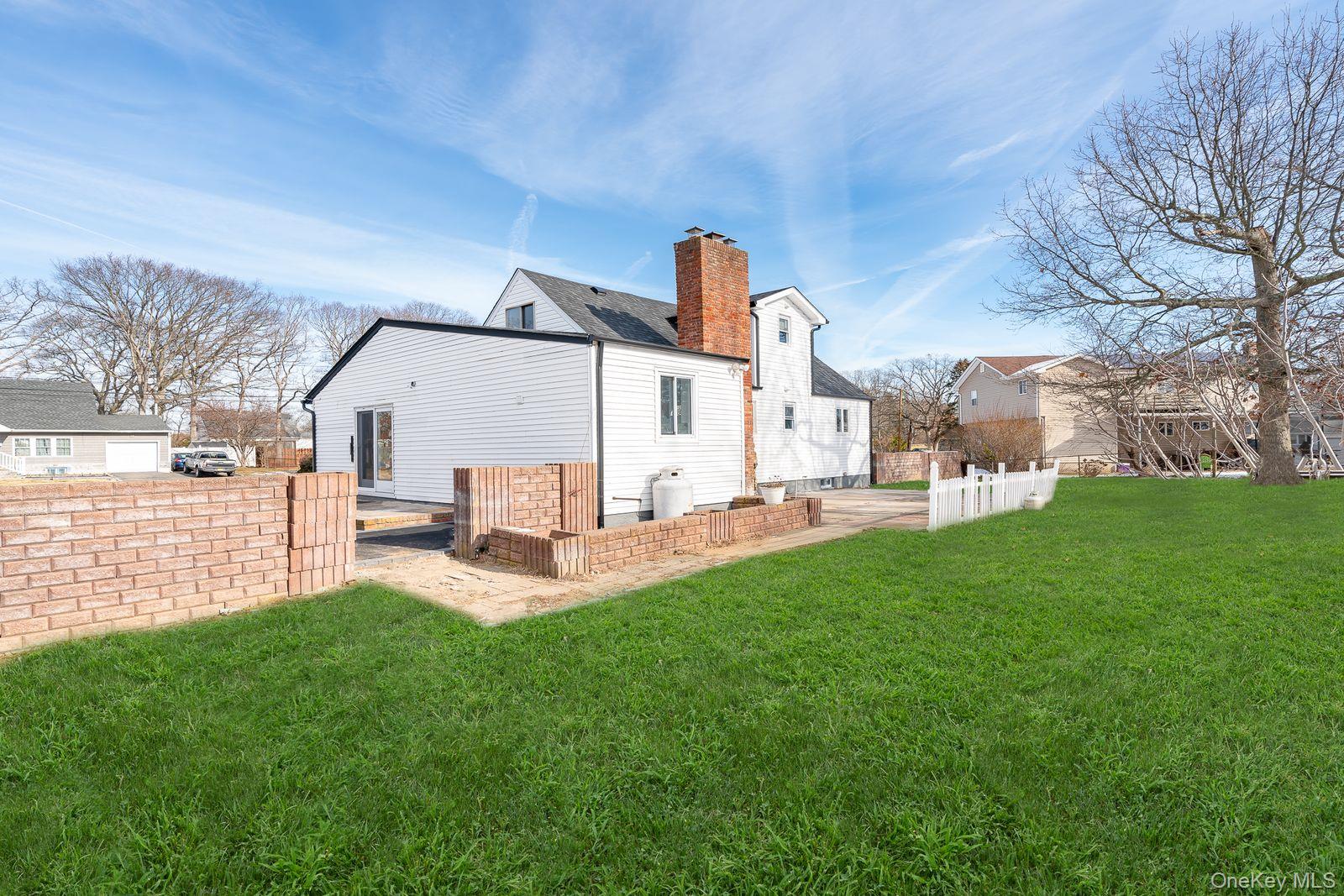 #8 photo, 42 Ronald Drive, Amityville , NY 11701