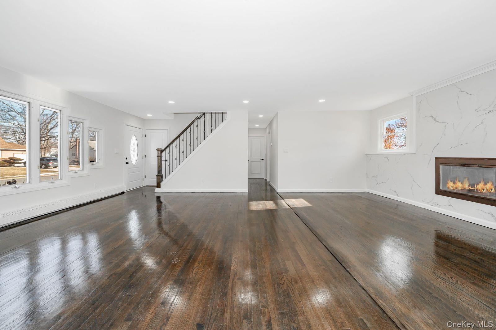 #9 photo, 42 Ronald Drive, Amityville , NY 11701