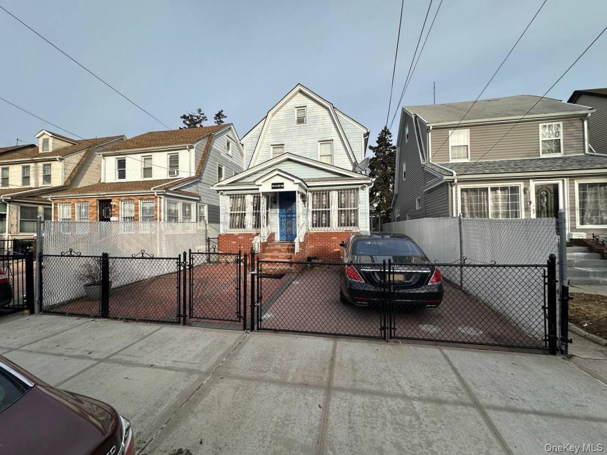 #1 photo, 19153 115th Road, Saint Albans , NY 11412