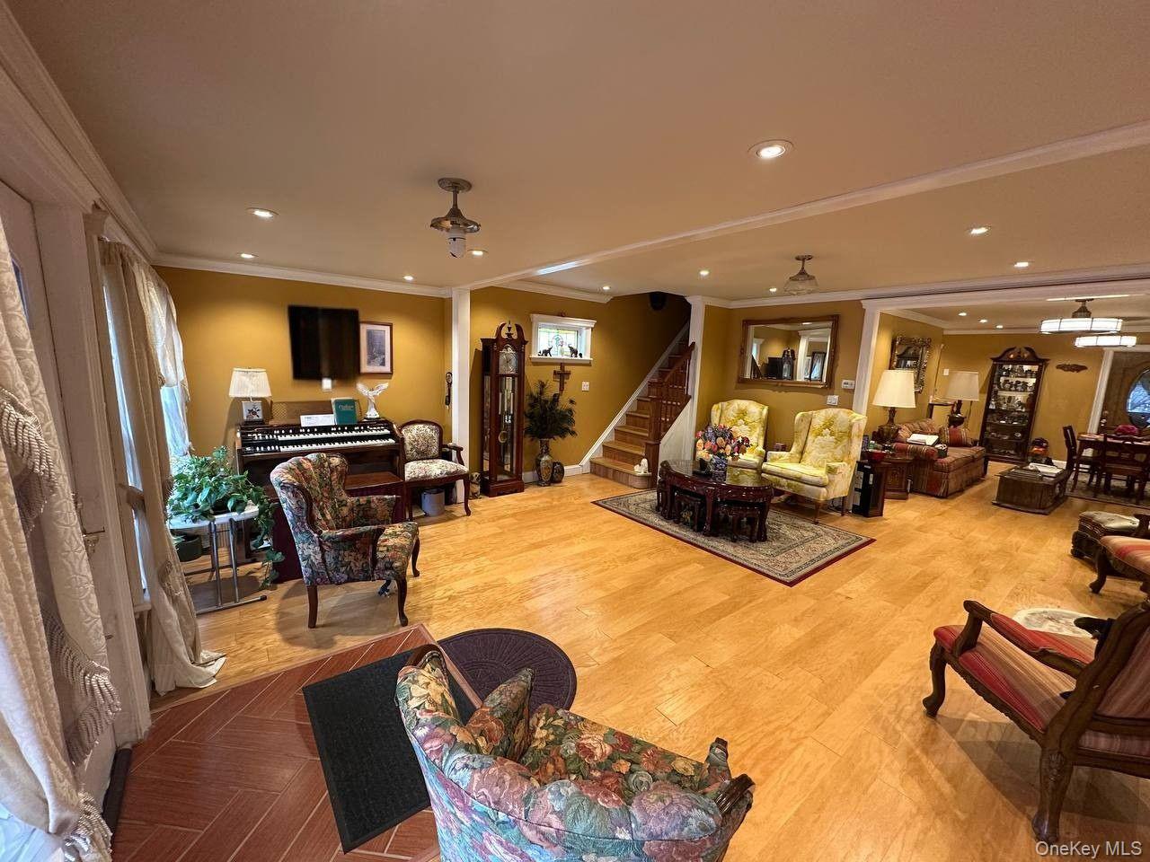 #2 photo, 19153 115th Road, Saint Albans , NY 11412