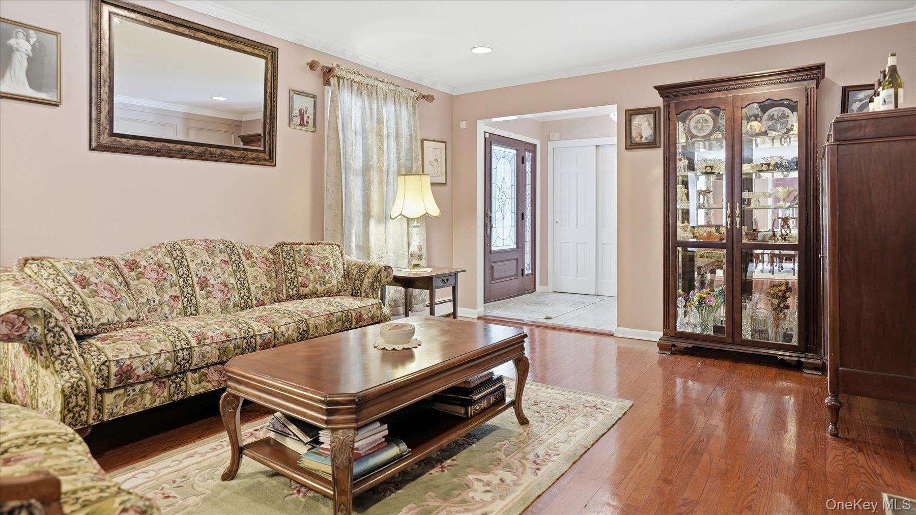 #4 photo, 1 Tracklot Road, Nissequogue , NY 11780