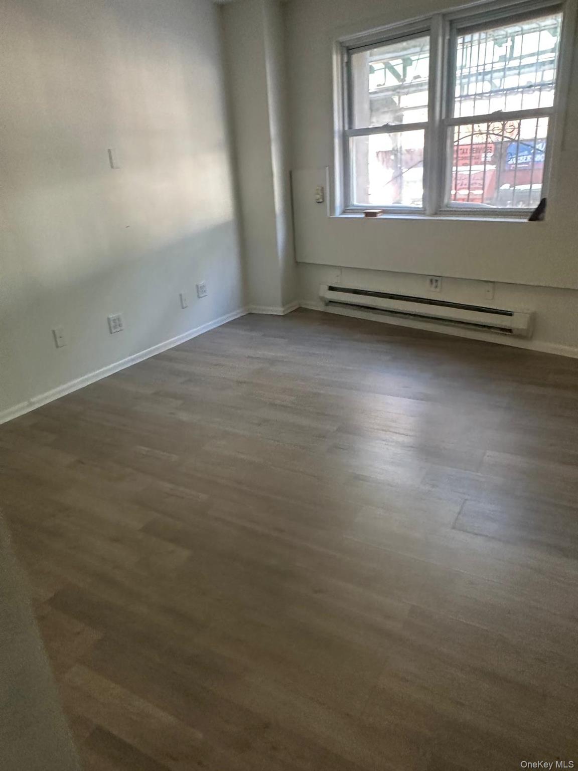 #4 photo, 9718 Roosevelt Avenue, Corona , NY 11368