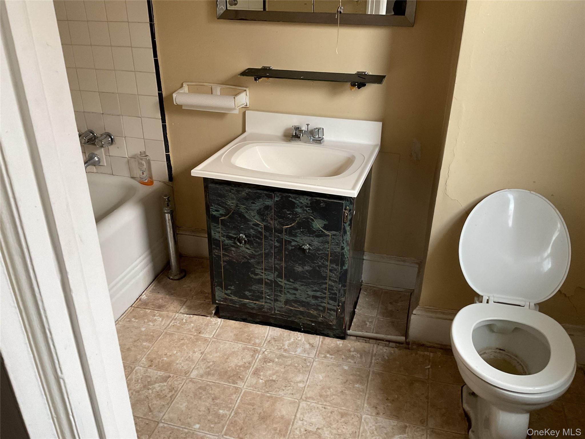 #15 photo, 11588 220th Street, Cambria Heights , NY 11411