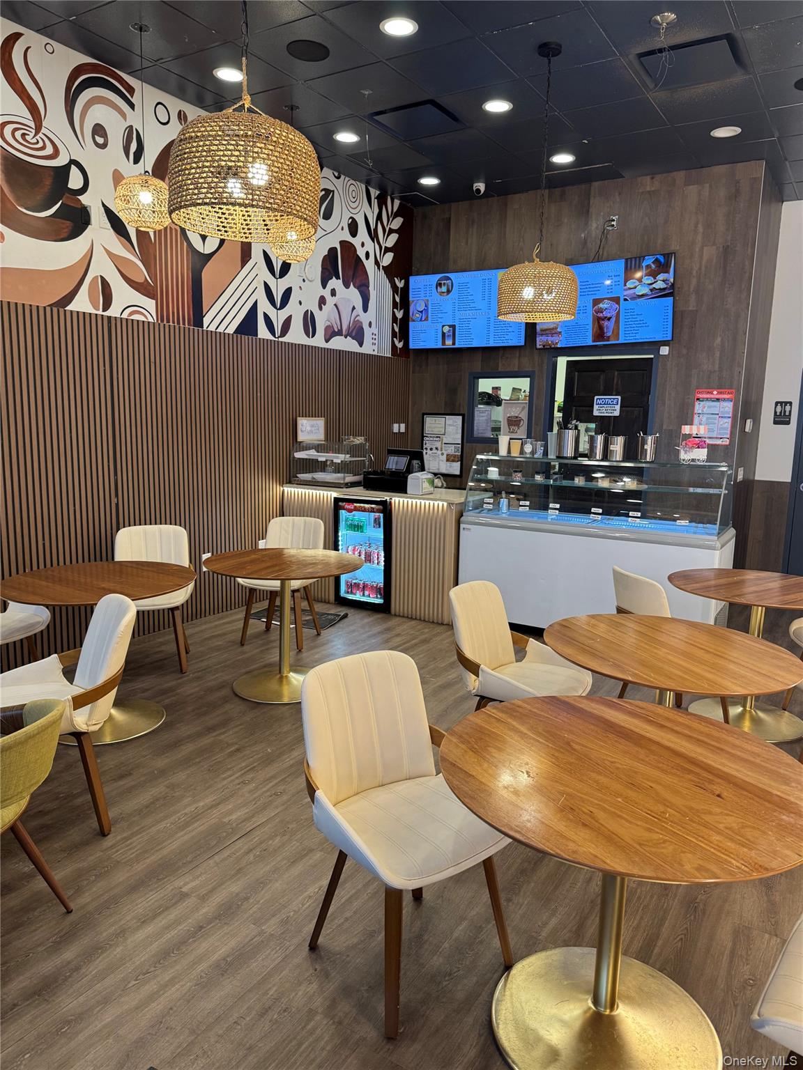 #1 photo, 96 W Main Street, Smithtown , NY 11787