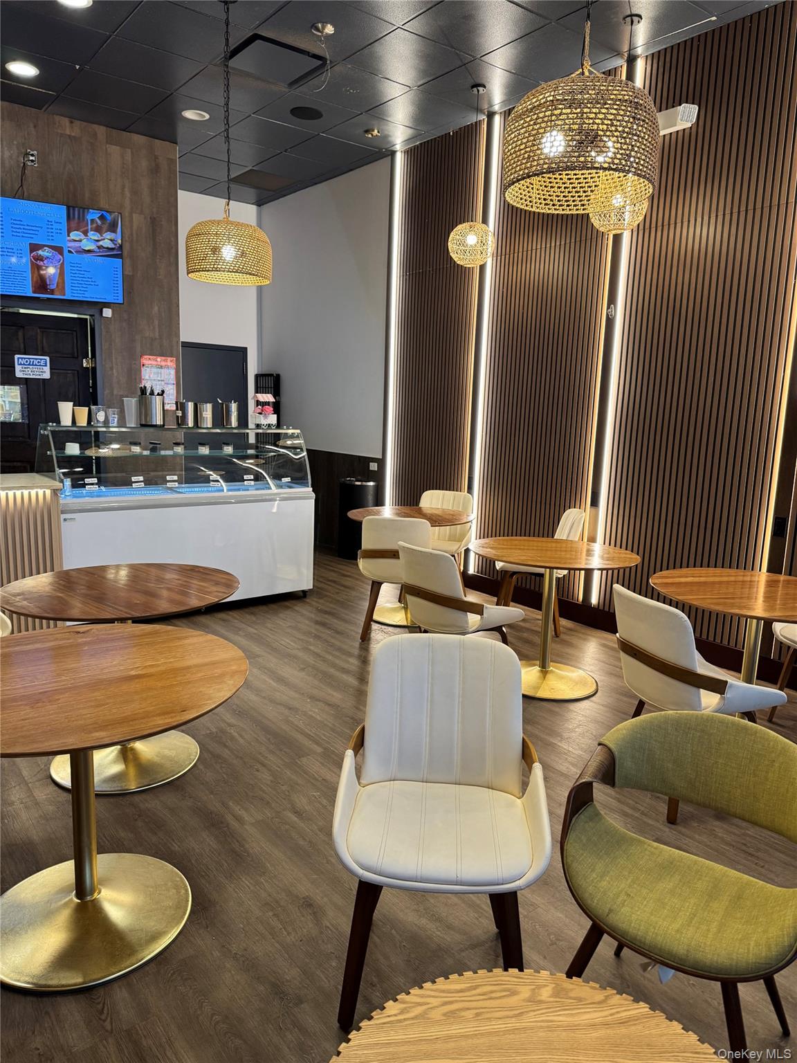 #2 photo, 96 W Main Street, Smithtown , NY 11787