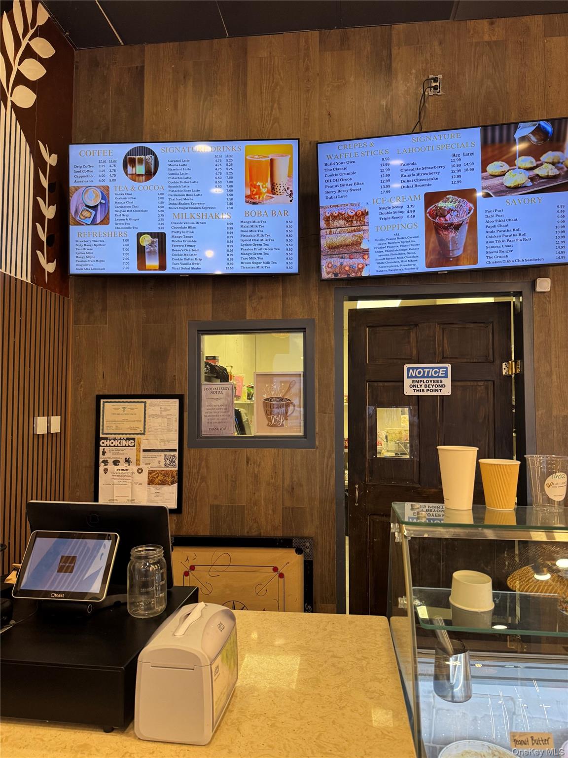 #6 photo, 96 W Main Street, Smithtown , NY 11787