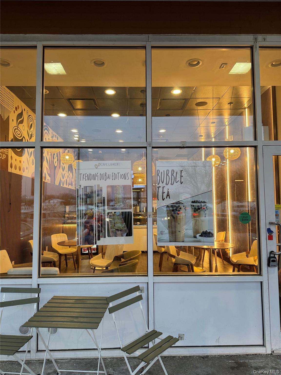 #8 photo, 96 W Main Street, Smithtown , NY 11787