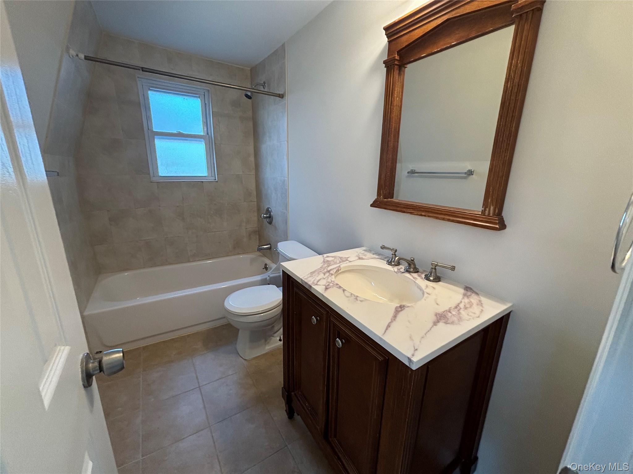 #7 photo, 55 Waverly Avenue, Smithtown , NY 11787