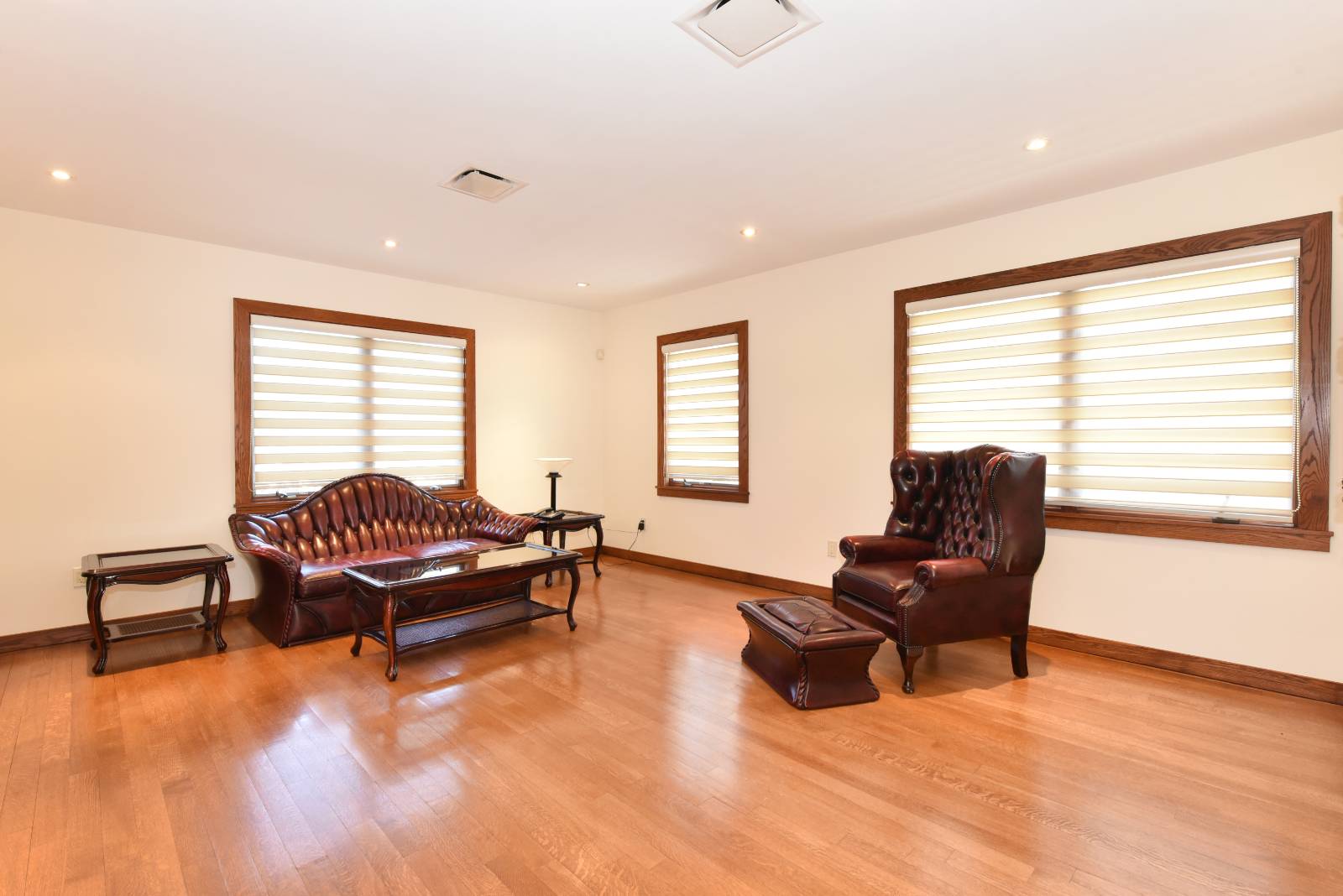 #11 photo, 214-43 27th ave, Bayside , NY 11360