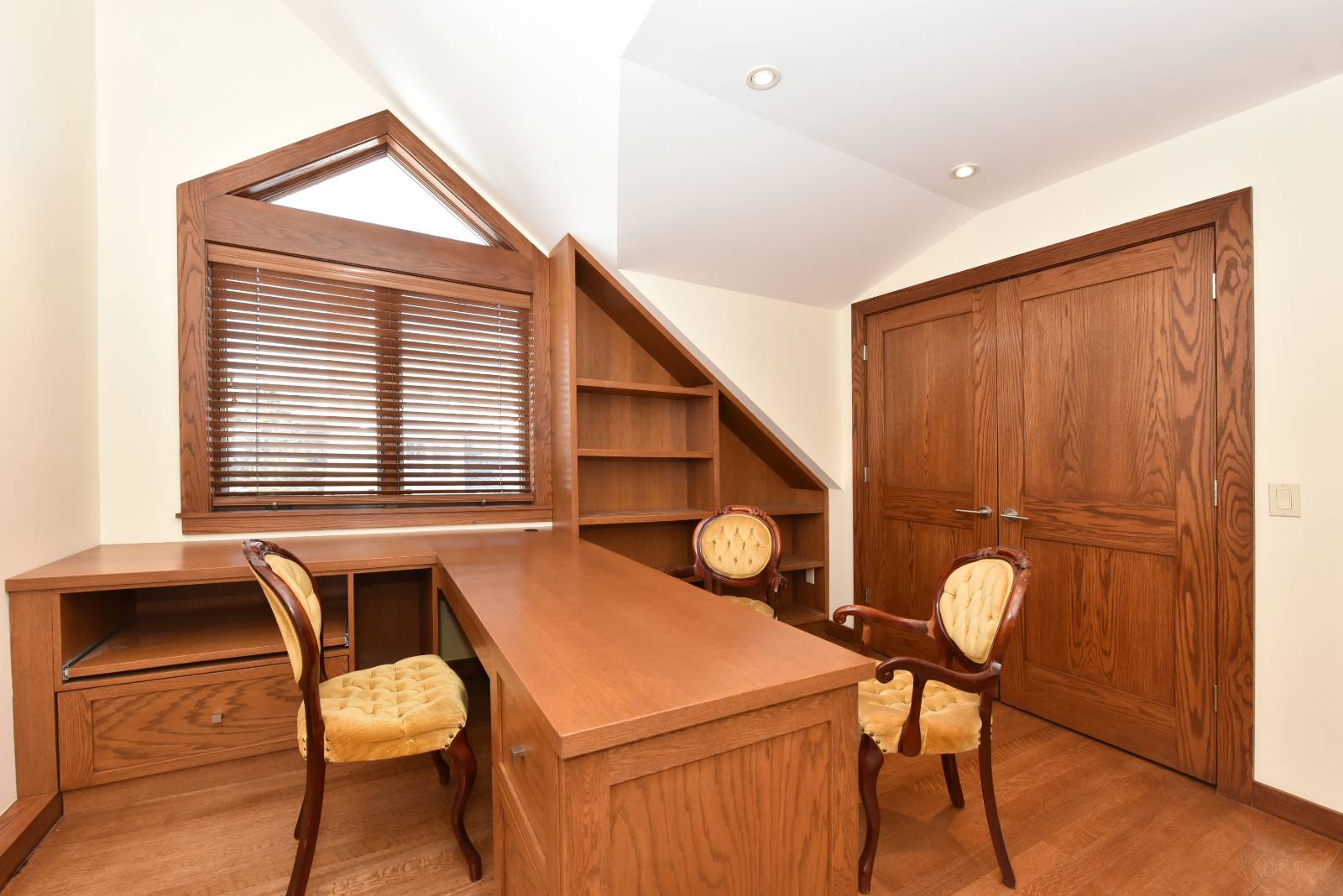 #17 photo, 214-43 27th ave, Bayside , NY 11360