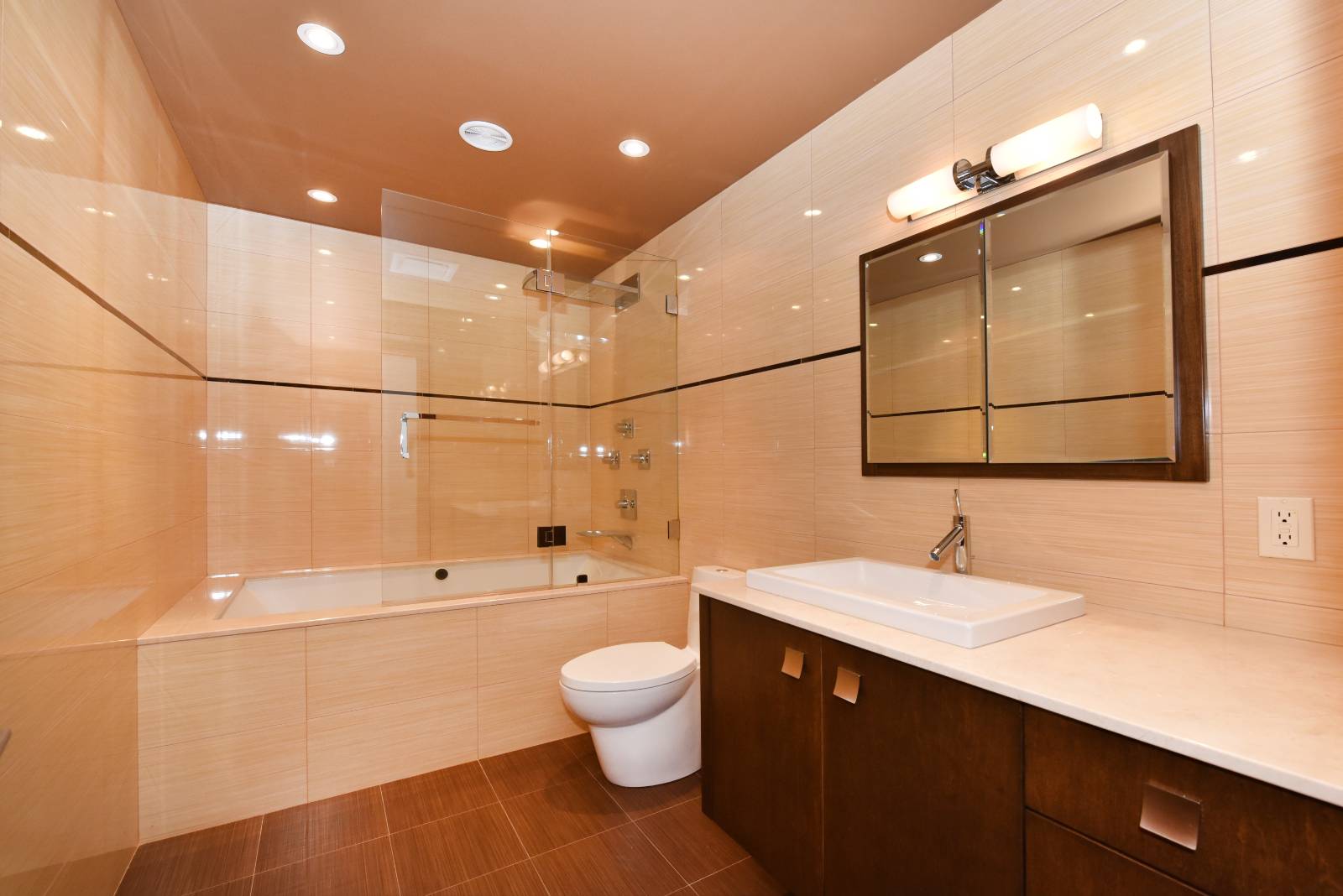 #20 photo, 214-43 27th ave, Bayside , NY 11360