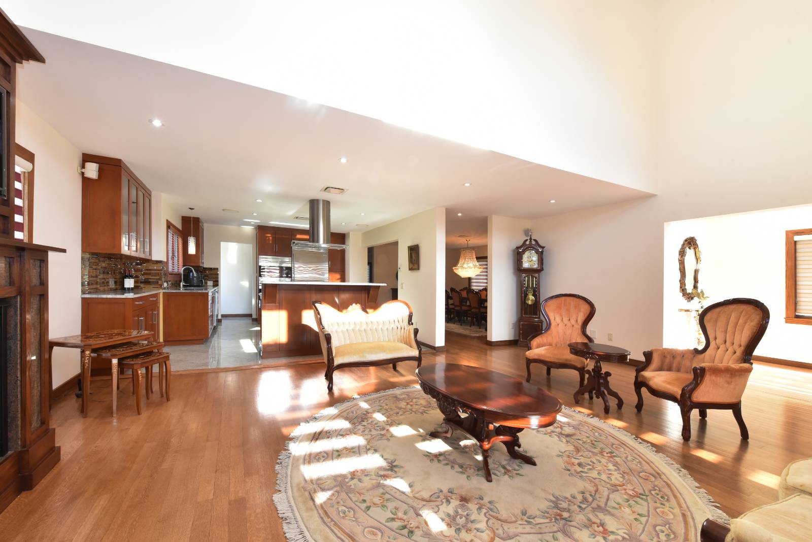 #4 photo, 214-43 27th ave, Bayside , NY 11360