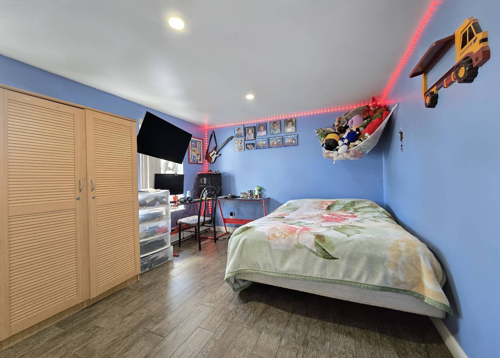 #16 photo, 54 Beacon St, מחוז סאפוק Shirley , NY 11967