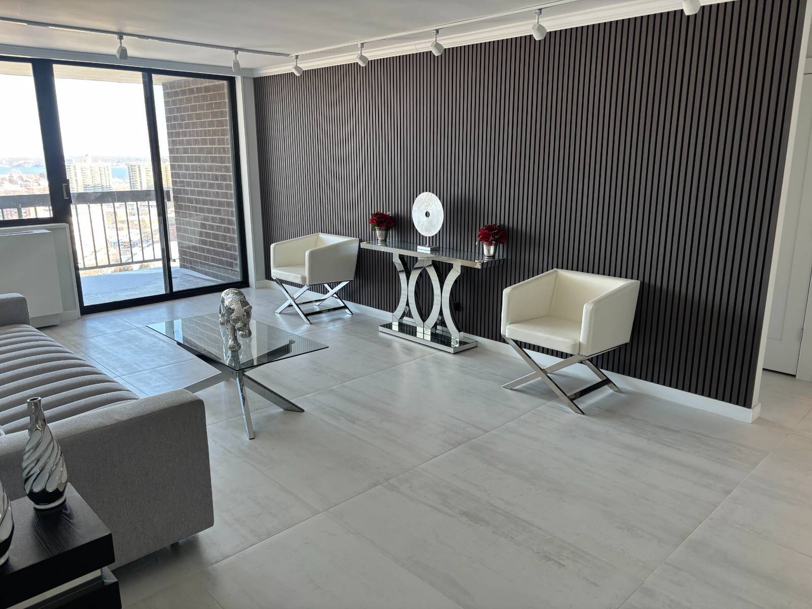 #4 photo, 2 Bay Club Dr, #19B, Bayside , NY 11360