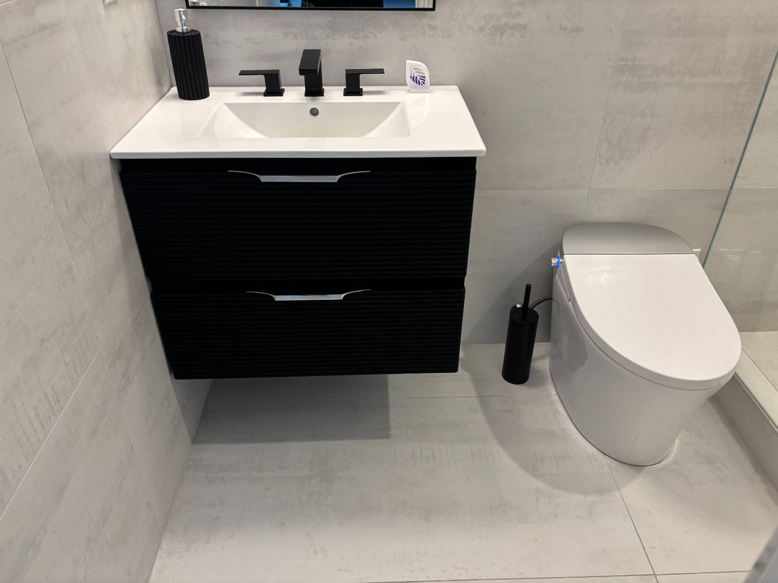 #9 photo, 2 Bay Club Dr, #19B, Bayside , NY 11360