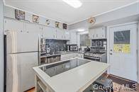 #13 photo, 7 Marlowe Place, सफ़ोक काउंटी Greenlawn , NY 11740