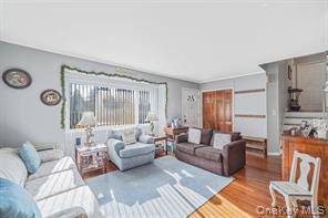 #8 photo, 7 Marlowe Place, सफ़ोक काउंटी Greenlawn , NY 11740