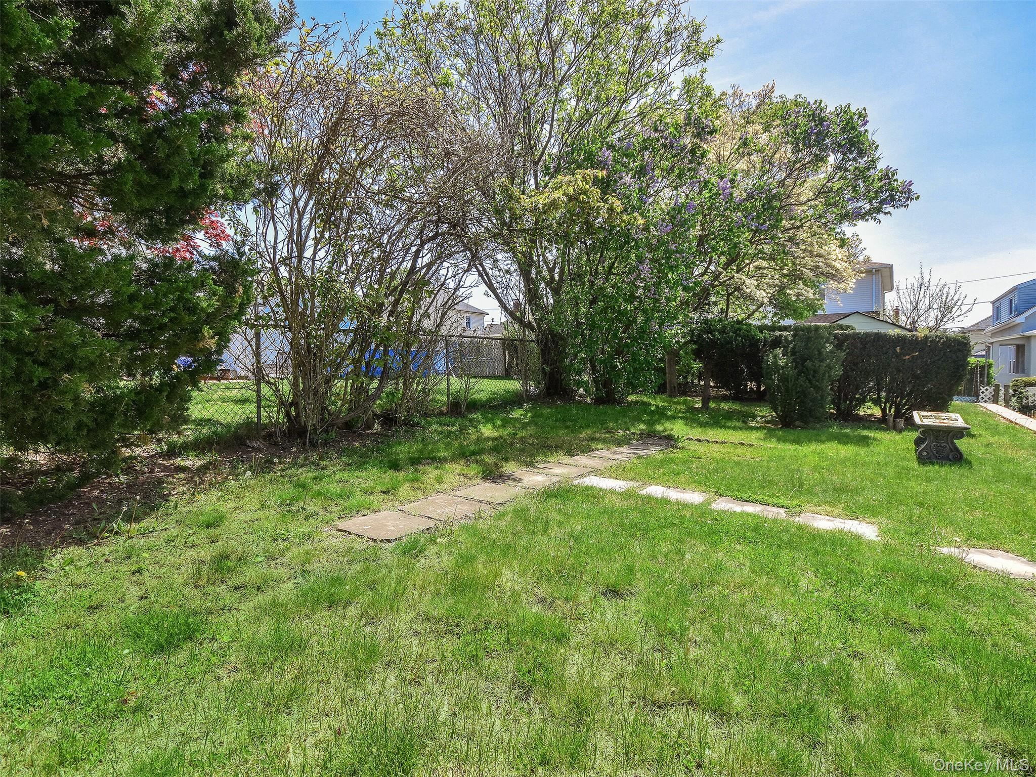 #5 photo, 22 1st, Glen Cove , NY 11542