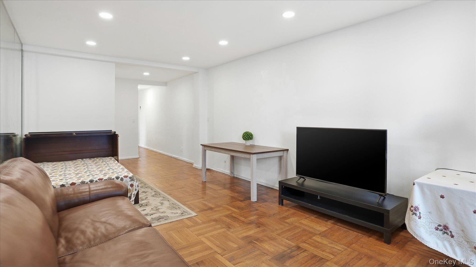 #6 photo, 46 Grace Avenue, Great Neck , NY 11021