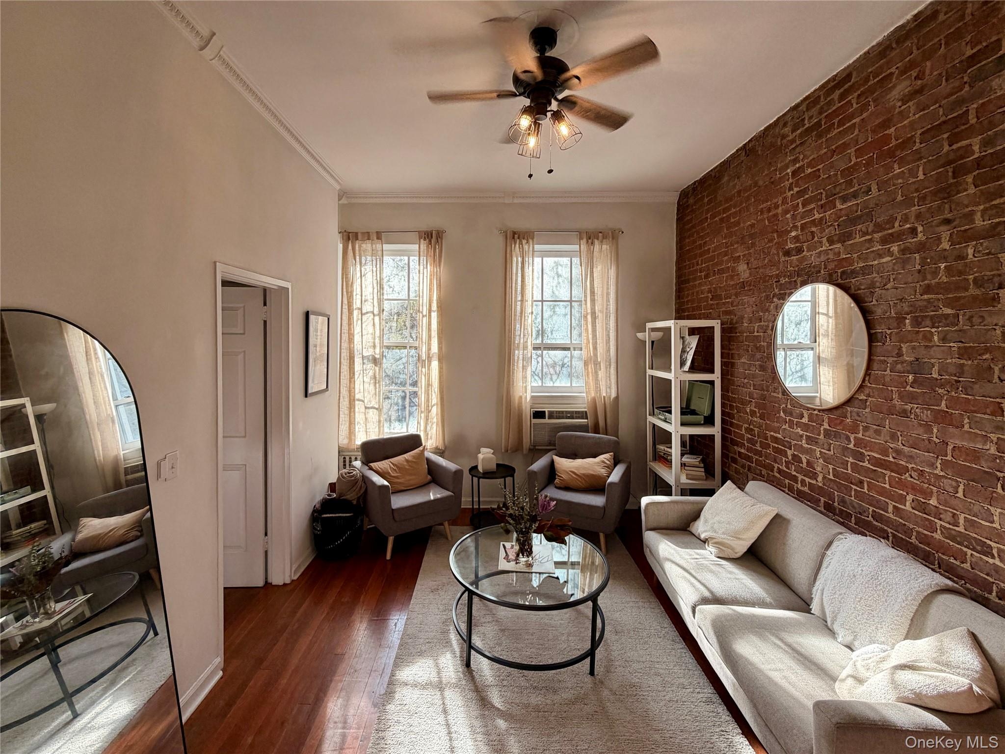 #2 photo, 53 W 76 Street, New York (Manhattan) , NY 11123