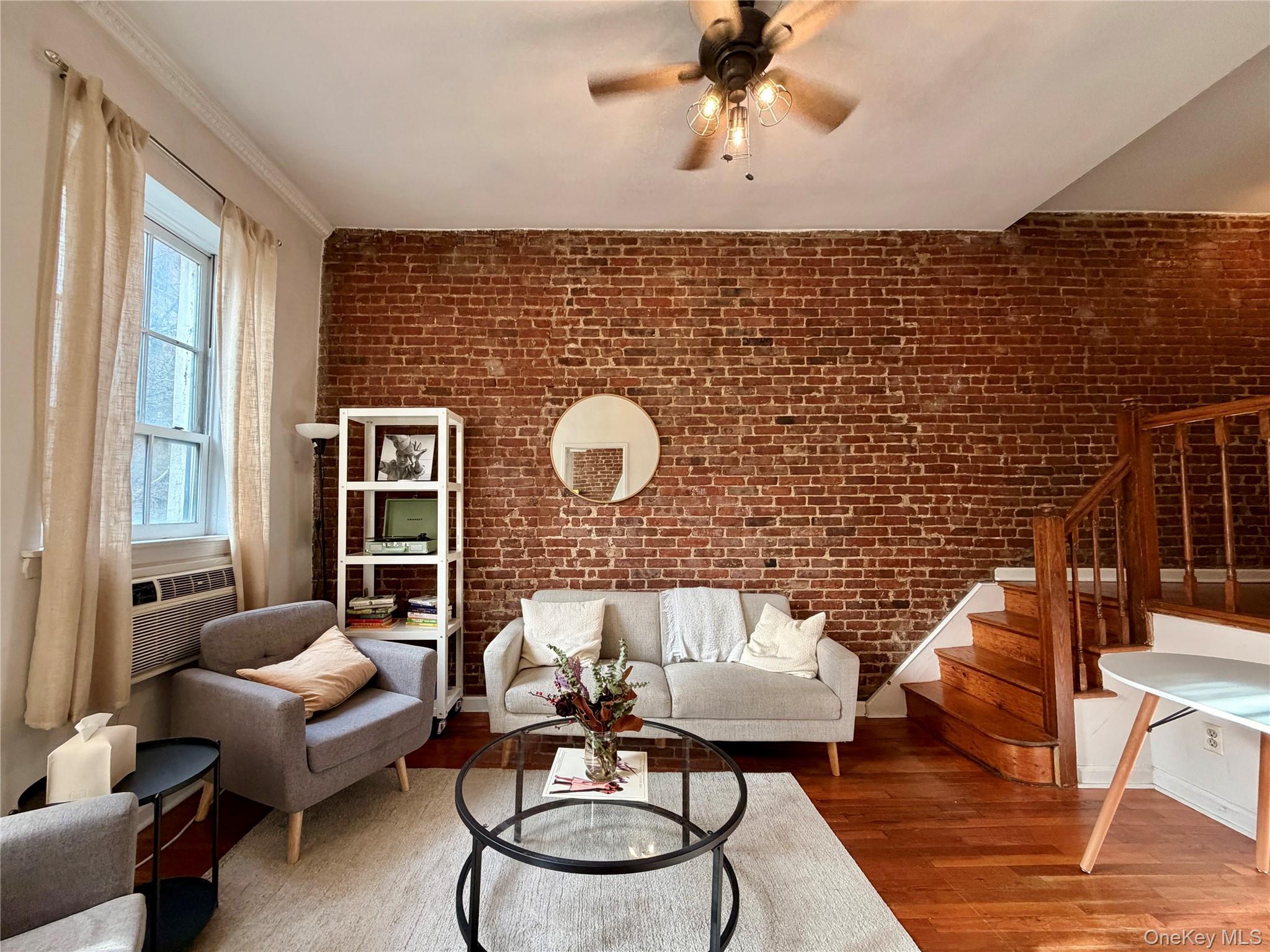 #4 photo, 53 W 76 Street, New York (Manhattan) , NY 11123