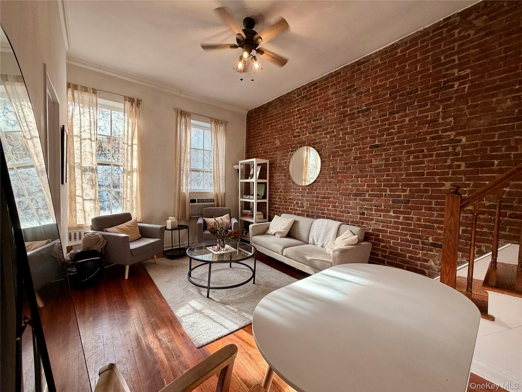 #5 photo, 53 W 76 Street, New York (Manhattan) , NY 11123