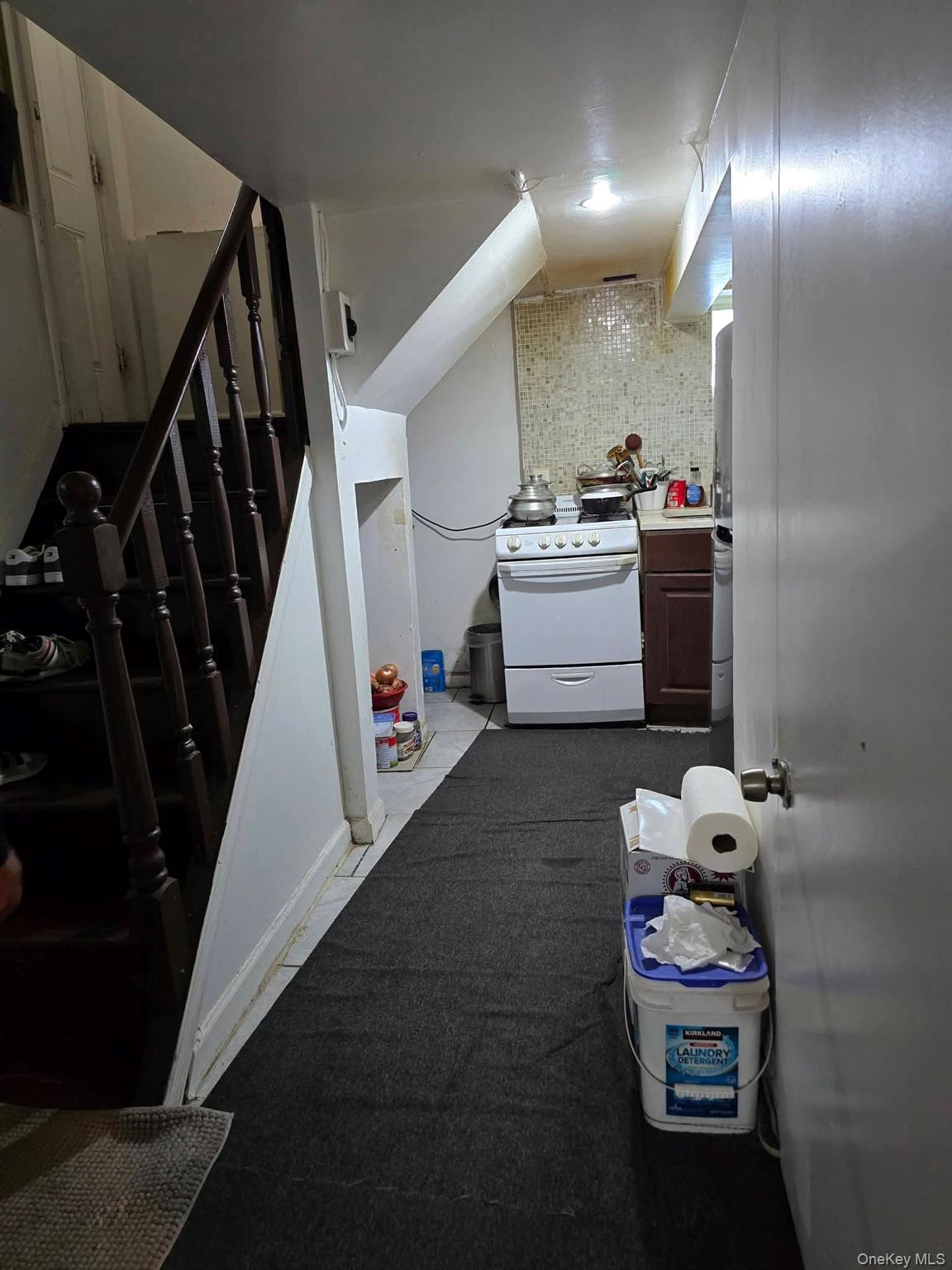 #13 photo, 1907 Lacombe Avenue, Bronx , NY 10473