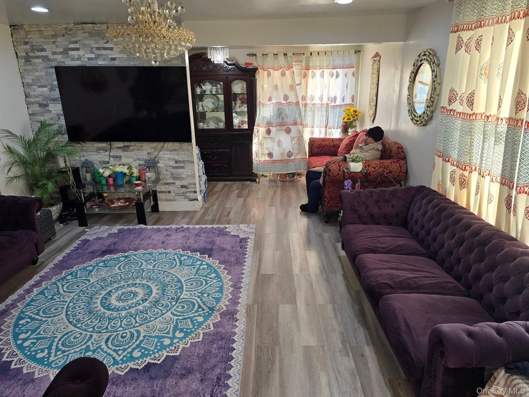 #17 photo, 1907 Lacombe Avenue, Bronx , NY 10473