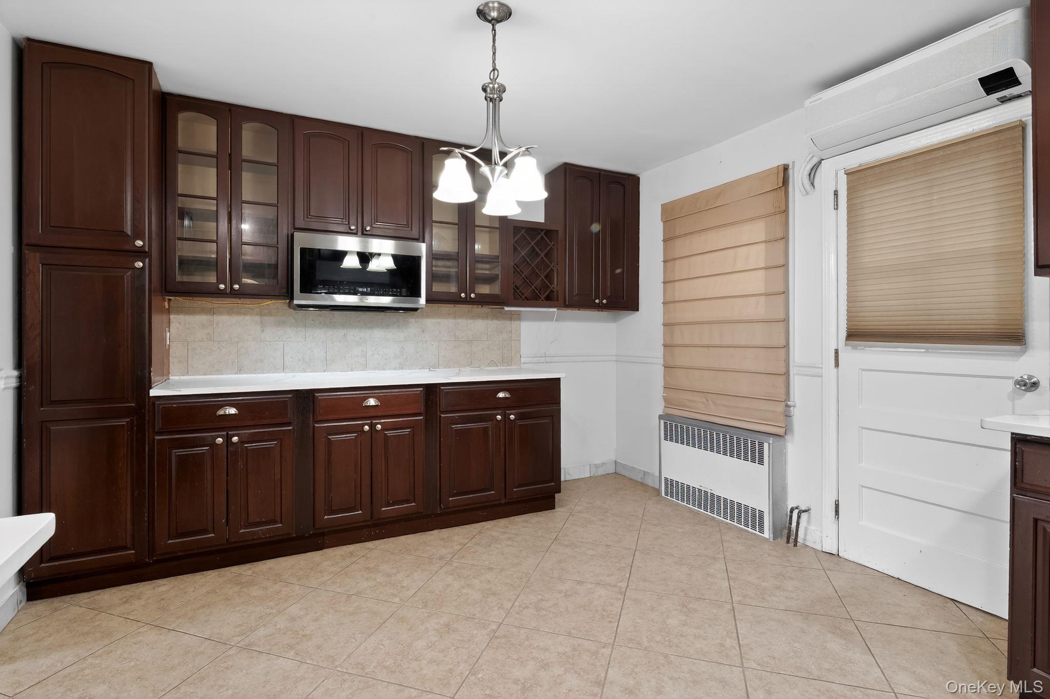 #9 photo, 4817 Wilder Avenue, ब्रोंक्स Bronx , NY 10470