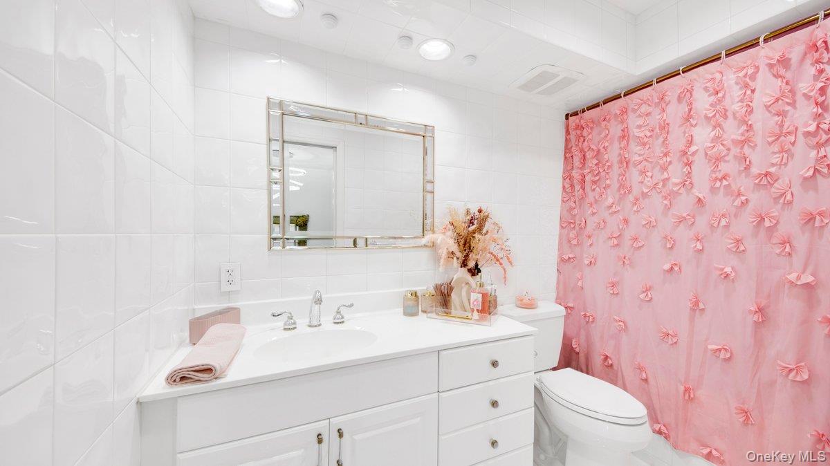 #16 photo, 27 Woodside Avenue, Harrison , NY 10604