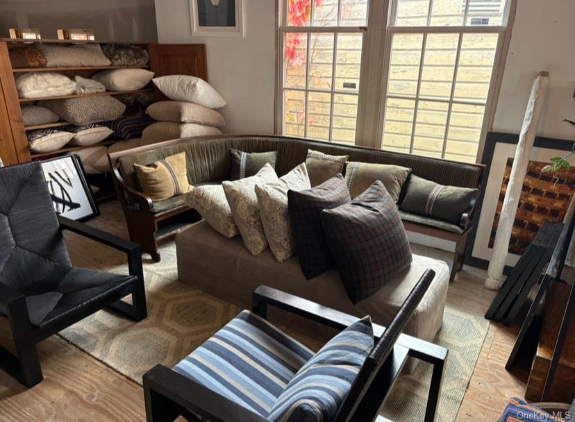 #11 photo, 317 Warren Street, Hudson , NY 12534