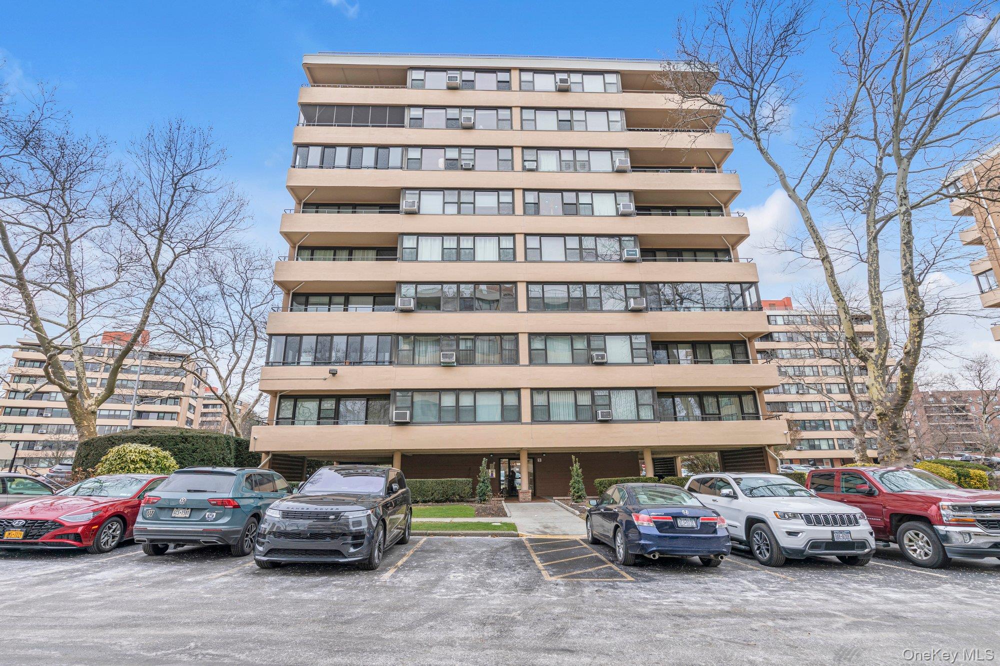 #1 photo, 162-11 9th, Куинс ‖ Beechhurst , NY 11357