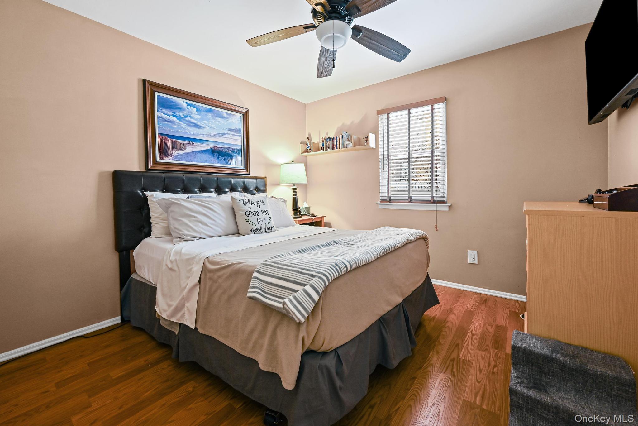 #10 photo, 3993 Fulton Avenue, Seaford , NY 11783